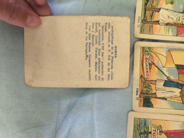 62 Cromos de la colección Banderas Universo