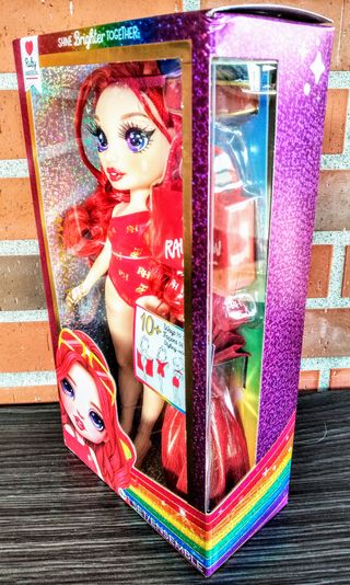 Rainbow High Swim & Style - Ruby Anderson Muñeca