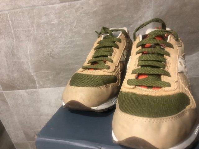 Zapatillas Saucony beige y verde oliva