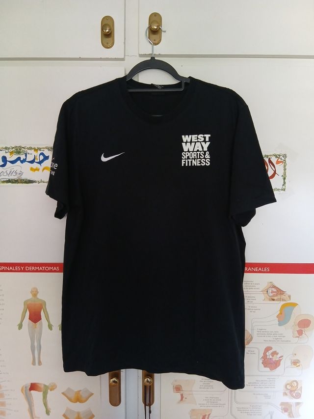 Camiseta Nike negra West Way Sports