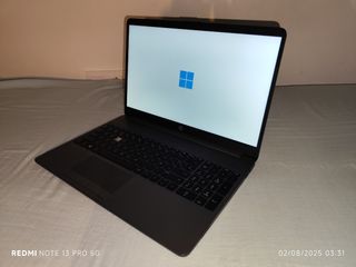 •Portátil HP 8 GB RAM/ 256GB de SSD en buen estado