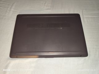 •Portátil HP 8 GB RAM/ 256GB de SSD en buen estado