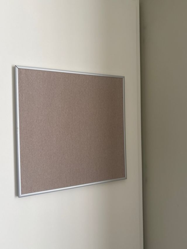 Pizarra de corcho con marco