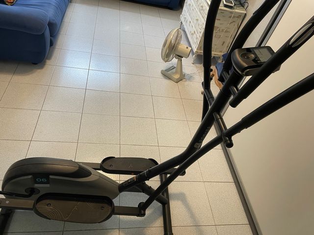 Elíptica Domyos Essential 06