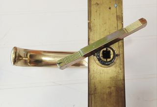 Manetas puerta latón macizo