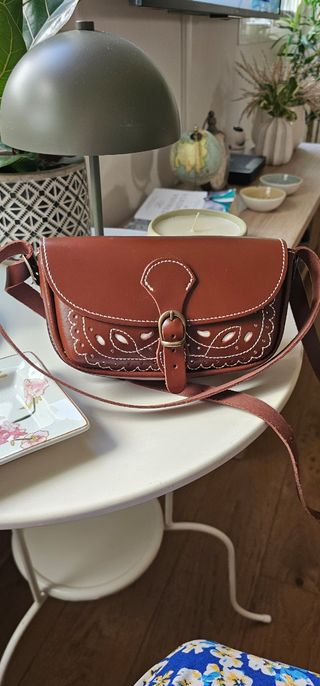Bolso rociero de cuero