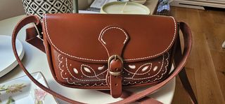 Bolso rociero de cuero