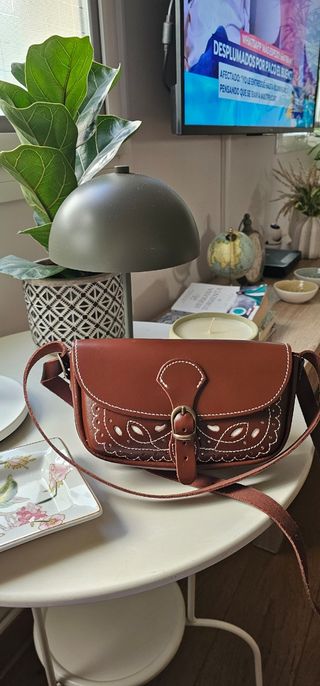 Bolso rociero de cuero