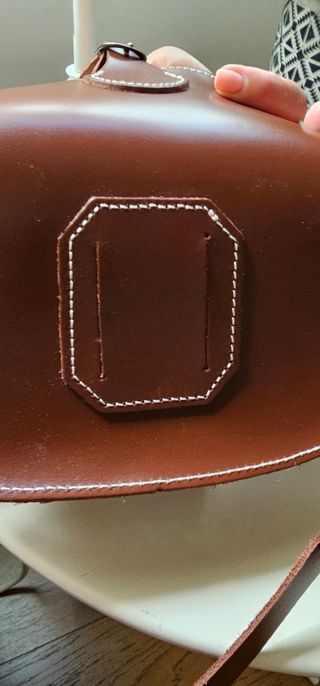 Bolso rociero de cuero