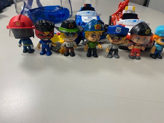 Pinypon Action: Vehículos y Figuras