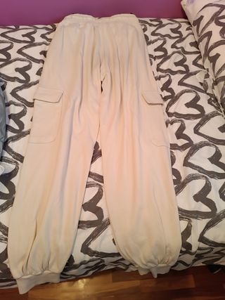 Pantalones deportivos beige 