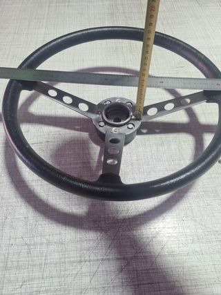 Volante deportivo clásico
