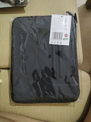 Funda tablet 9,7-10,1" acolchada