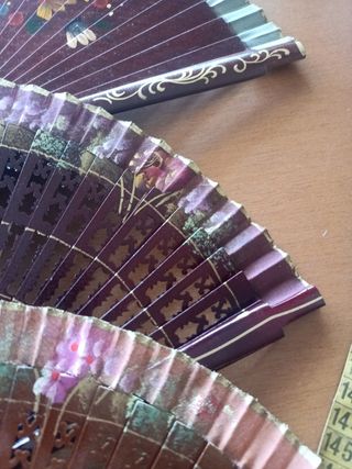  Abanicos pintados a mano