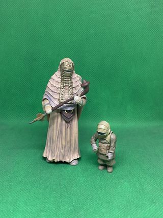 TUSKEN RAIDER, female and tusken child, Star Wars.