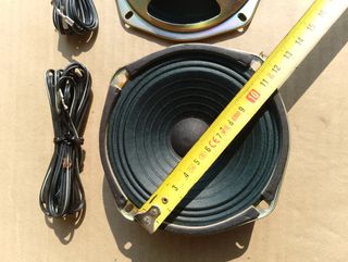 Altavoces retro coche. Made in Japan. 8 Ohm.