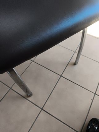Mesa y sillas 