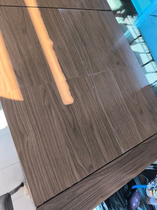 Mesa y sillas 