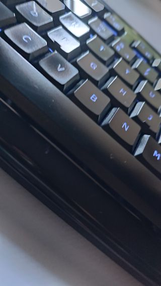 TECLADO TRUST 17369 ELIGHT LED ILUMINADO 