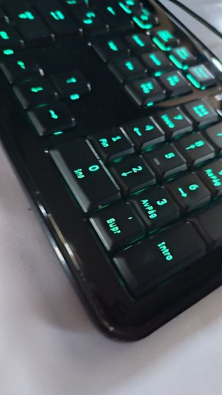 TECLADO TRUST 17369 ELIGHT LED ILUMINADO 