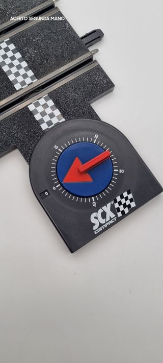 CUENTA VUELTAS SCALEXTRIC COMPACT + PISTA Y FUENTE