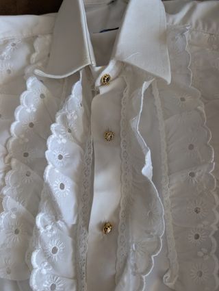 Camisa blanca bordada campero 