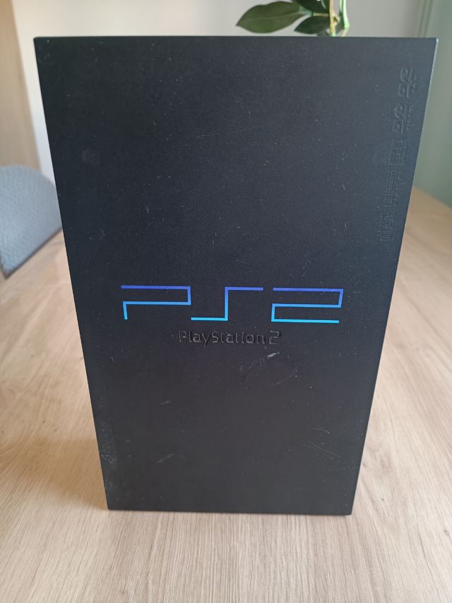 PS2 (PlayStation 2) negra