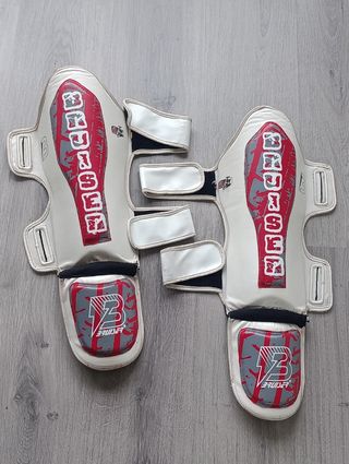 Espinilleras Muay Thai Brunson