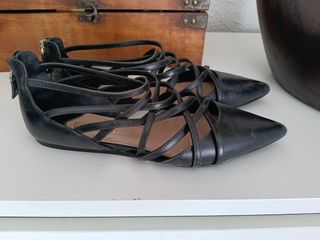 Zapatos Uterqüe negros -talla 38