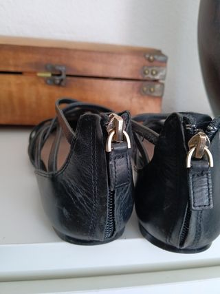 Zapatos Uterqüe negros -talla 38