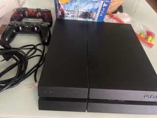 PS4 (PlayStation 4) + 2 mandos + juegos