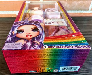 Rainbow High Swim & Style - Violet Willow Muñeca