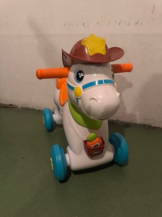 Caballo andador Chicco correpasillos