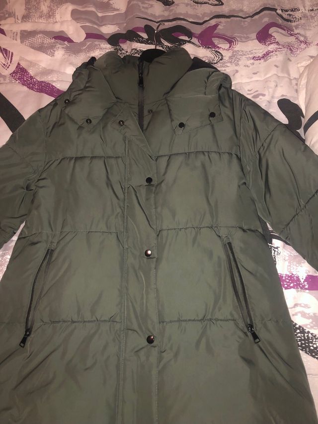 Abrigo Zara verde militar