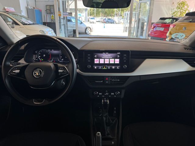 Skoda Kamiq 1.0 TSI 110CV DSG7 EMOTION.-" IMPECABLE" .-" NACIONAL ".-" GARANTÍA CON COBERTURA EUROPEA ".-" EURO 6/ETIQUETA VERDE ".-"VEHÍCULO RECOMENDADO "-.