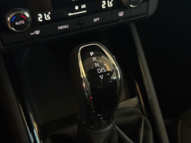 Skoda Kamiq 1.0 TSI 110CV DSG7 EMOTION.-" IMPECABLE" .-" NACIONAL ".-" GARANTÍA CON COBERTURA EUROPEA ".-" EURO 6/ETIQUETA VERDE ".-"VEHÍCULO RECOMENDADO "-.