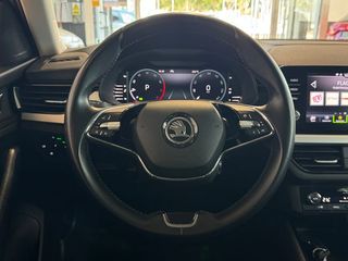 Skoda Kamiq 1.0 TSI 110CV DSG7 EMOTION.-" IMPECABLE " .-" NACIONAL ".-" GARANTÍA CON COBERTURA EUROPEA ".-" EURO 6/ETIQUETA C VERDE ".-" VEHÍCULO RECOMENDADO "-.