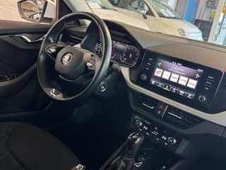 Skoda Kamiq 1.0 TSI 110CV DSG7 EMOTION.-" IMPECABLE " .-" NACIONAL ".-" GARANTÍA CON COBERTURA EUROPEA ".-" EURO 6/ETIQUETA C VERDE ".-" VEHÍCULO RECOMENDADO "-.
