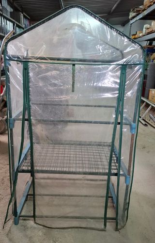 Invernadero pequeño para plantas