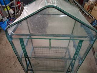 Invernadero pequeño para plantas