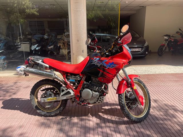 HONDA DOMINATOR 600 - 1999 - 1890