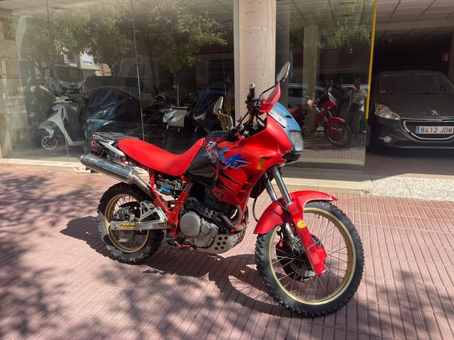 HONDA DOMINATOR 600 - 1999 - 1890