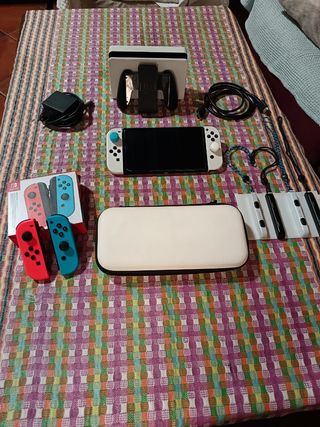 Nintendo Switch oled + accesorios y juego sorpresa