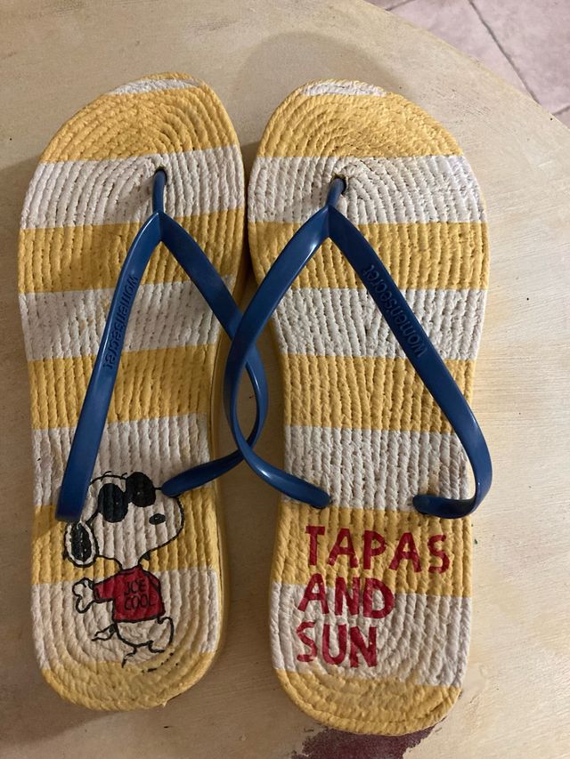 Chanclas Woman Secret amarillas