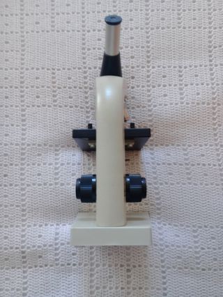 Microscopio antiguo WILL