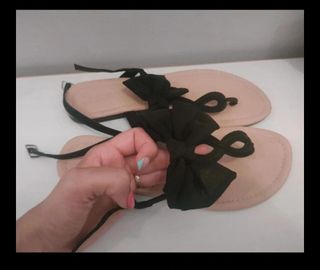 Sandalias planas negras mujer