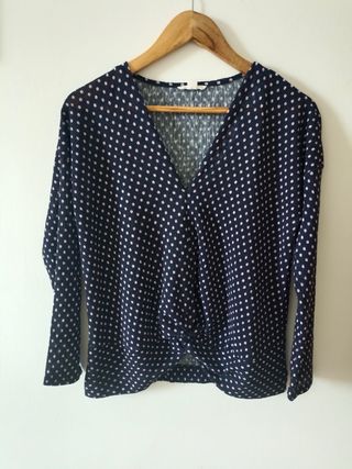 Blusa lunares violeta y rosa