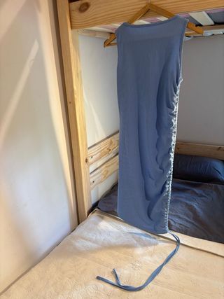 Vestido midi azul ajustado