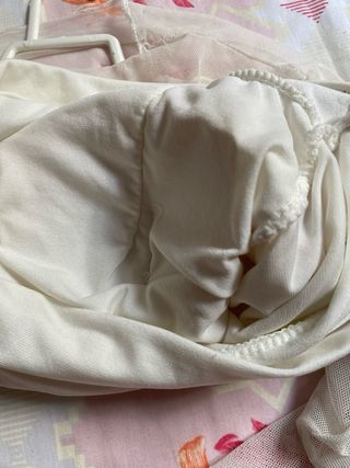 Top blanco semitransparente
