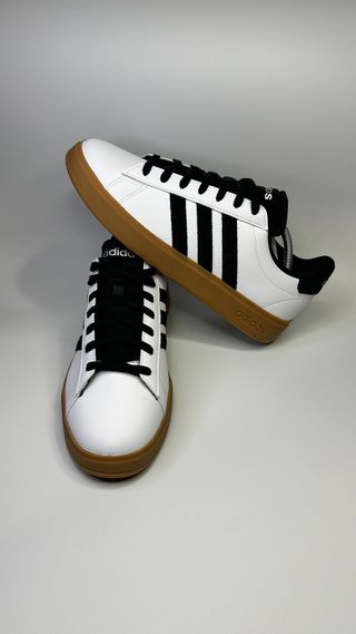 Zapatillas Adidas - Talla 44